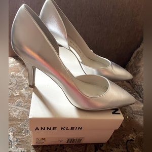 Anne Klein Silver Pump